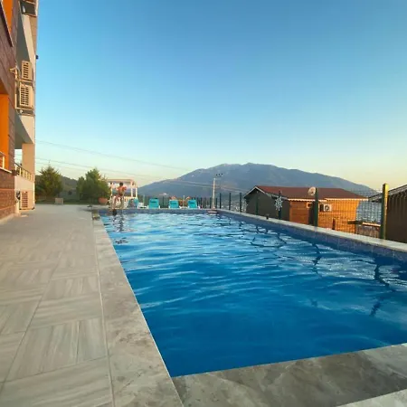 Splendid With Shared Pool In 아파트